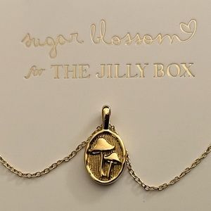 Mushroom necklace, chain stainless steel, charm brass, both plated in 14k gold